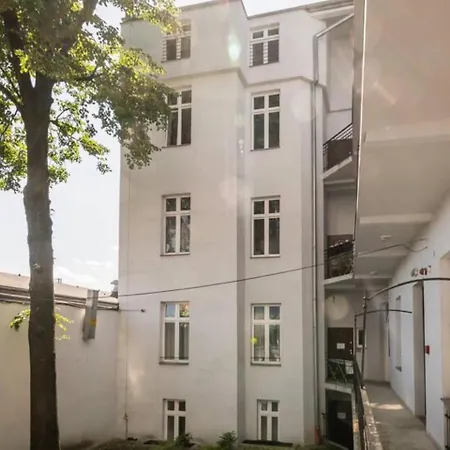 Hostel Royal Old Town *